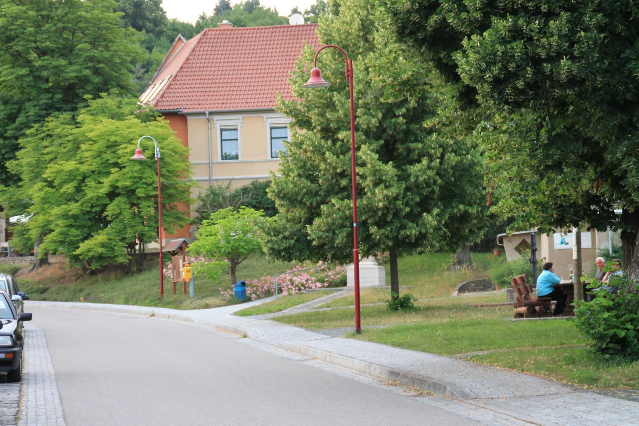 Hotel Garni Zum Rebstock Naumburg  Zewnętrze zdjęcie