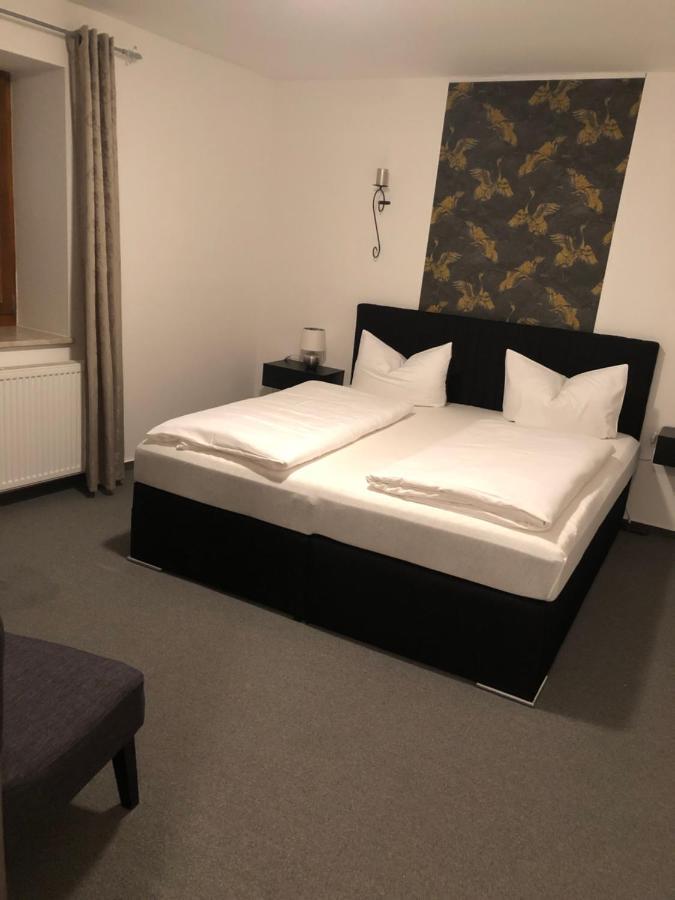 Hotel Garni Zum Rebstock Naumburg  Zewnętrze zdjęcie